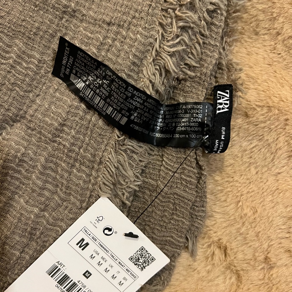 Zara - Picture 3 of 3